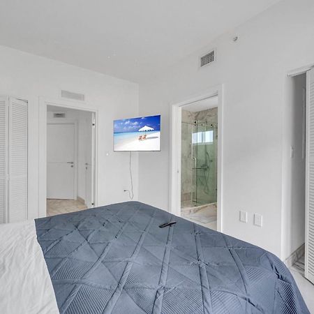 Subtle 2 Bed In Edgewater Near Downtown With Free Parking Apartment Маями Екстериор снимка